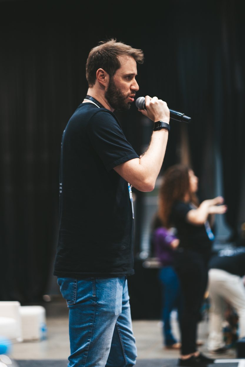 Andrey Marcon palestrando